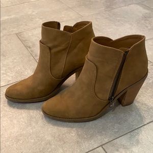dolce vita heeled booties